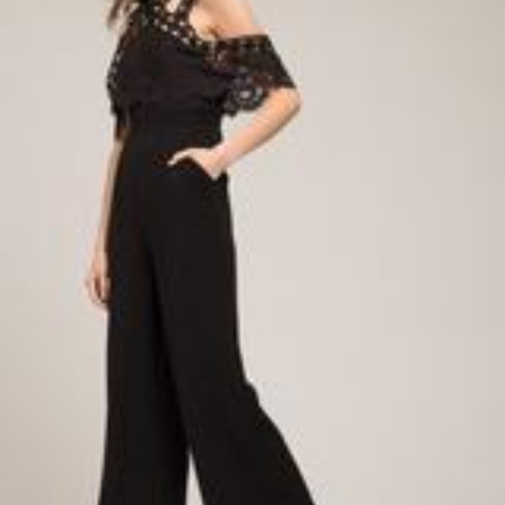 Moon River Black Wide Leg Jumpsuit Crochet Lace Straps NWT XS - Picture 4 of 4
